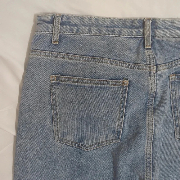Nasty Gal Work Slit Out High-Waisted Straight-Leg Jeans, Color Med Wash Size 14 - Picture 14 of 16